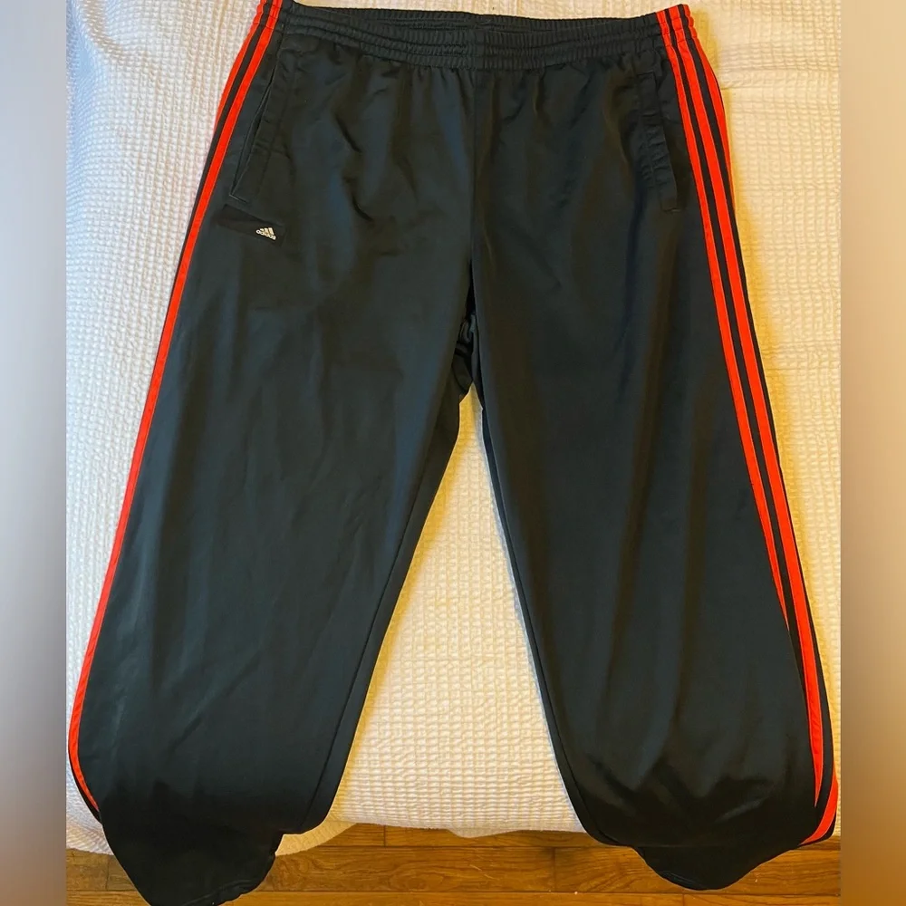 Men’s Adidas Sweatpants - Picture 1 of 3